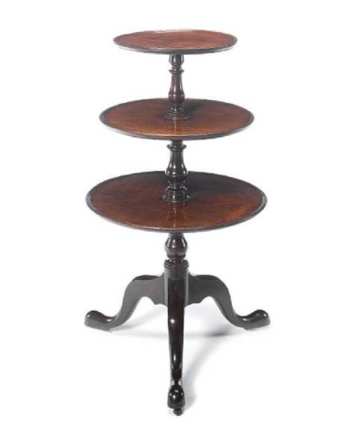  A George II Mahogany Dumb Waiter